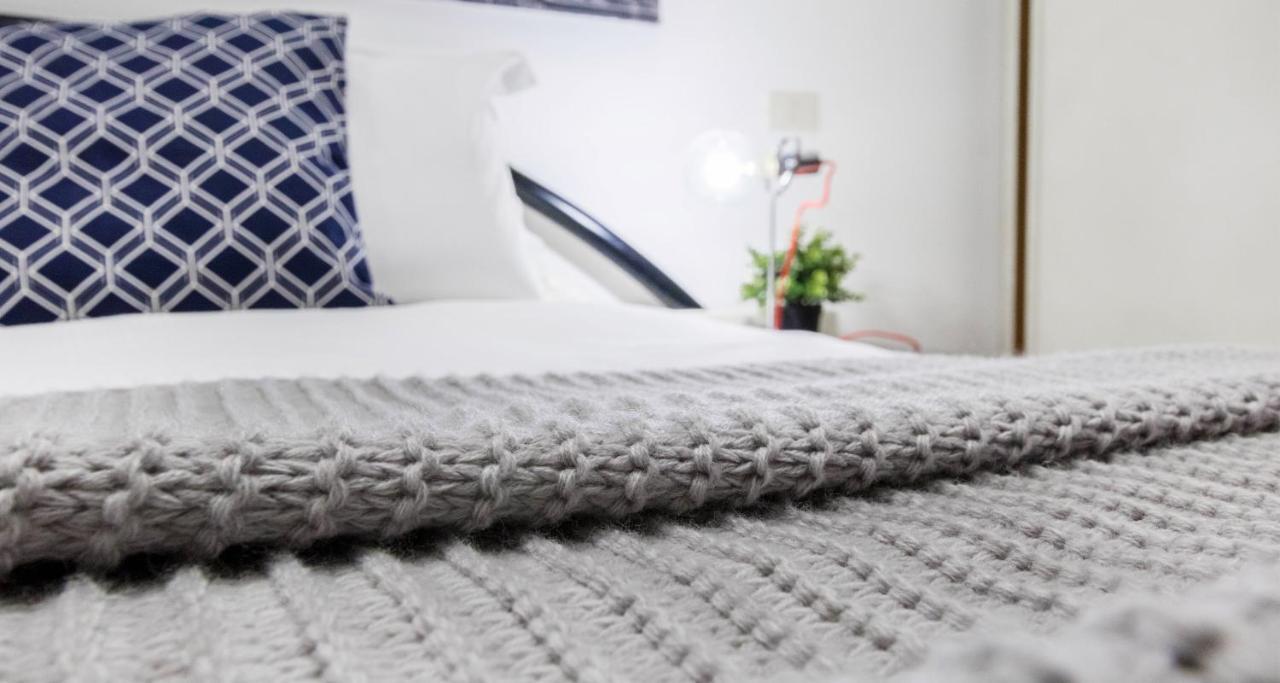 Joivy Spacious 1 Bedroom Apt Near S Agostino Metro ميلان المظهر الخارجي الصورة
